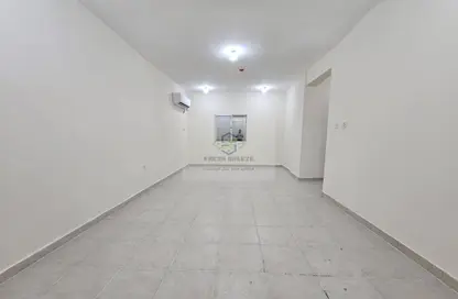 Apartment - 2 Bedrooms - 2 Bathrooms for rent in Asim Bin Omar Street - Al Mansoura - Doha