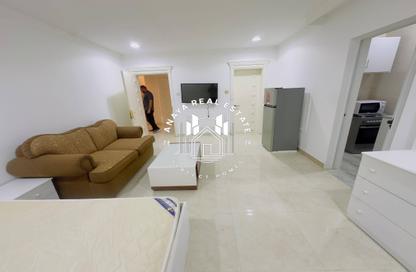Apartment - Studio - 1 Bathroom for rent in Al Maamoura - Doha