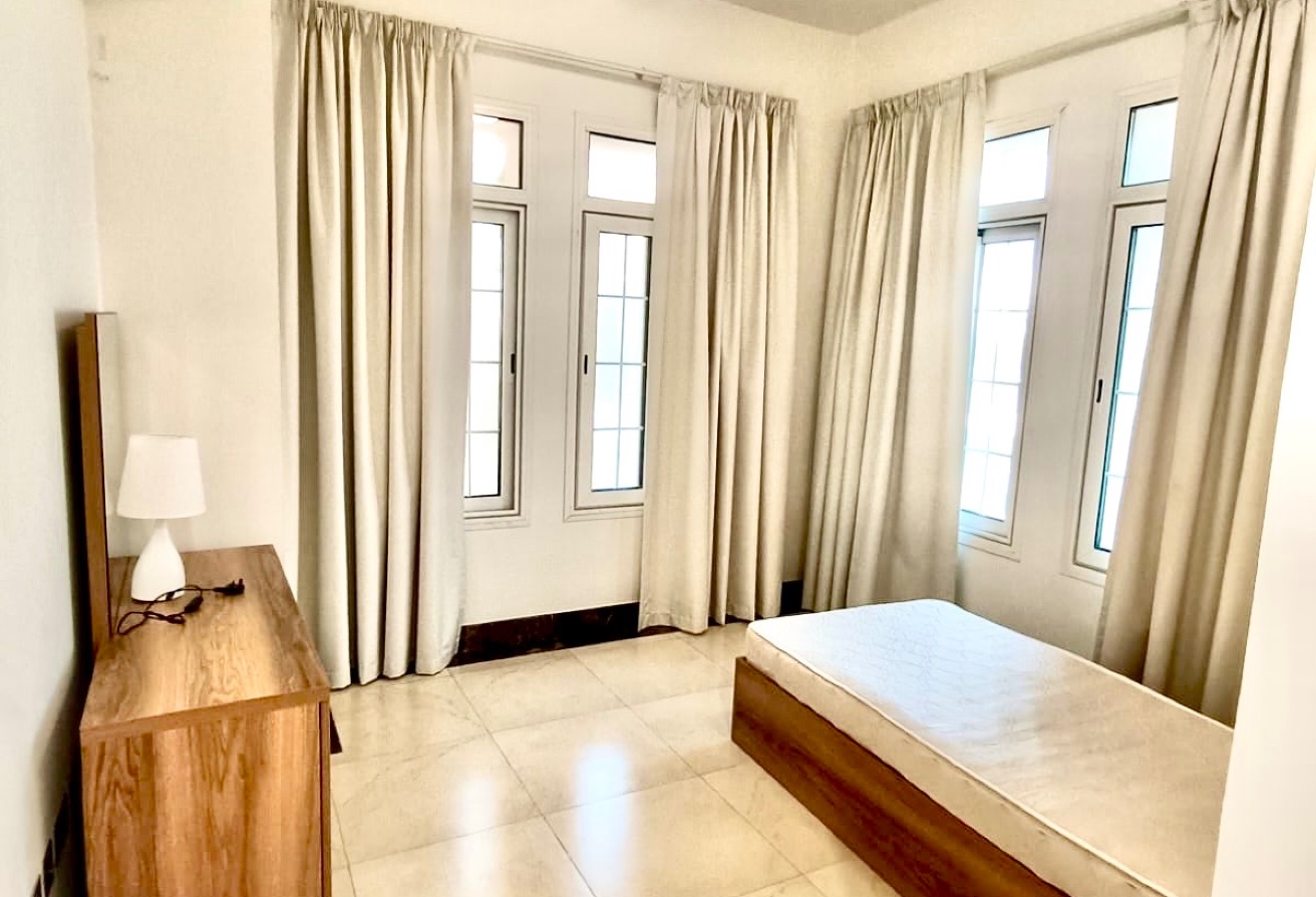 PRESTIGIOUS 3-BEDROOM DUPLEX | LUXURY LIVING thumbnail 5