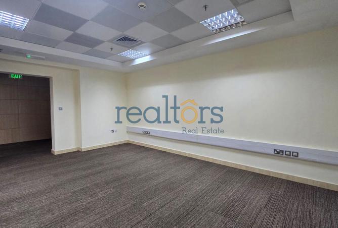 990392 - Property Image 3