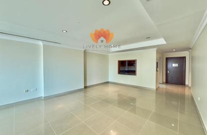 Apartment - 1 Bedroom - 2 Bathrooms for rent in West Porto Drive - Porto Arabia - The Pearl Island - Doha