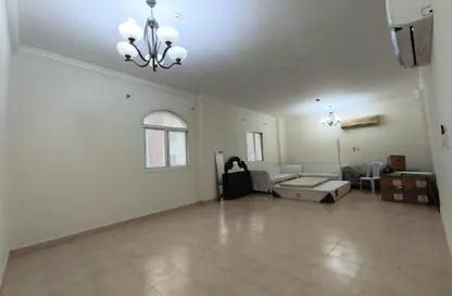 Apartment - 2 Bedrooms - 2 Bathrooms for rent in Tadmur Street - Old Airport Road - Doha