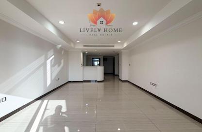 Apartment - 1 - 2 for rent in West Porto Drive - Porto Arabia - The Pearl Island - Doha