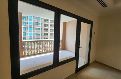 Apartment - 1 Bedroom - 2 Bathrooms for rent in East Porto Drive - Porto Arabia - The Pearl Island - Doha