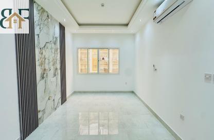 Apartment - 2 Bedrooms - 3 Bathrooms for rent in Al Mansoura - Al Mansoura - Doha
