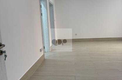 مجمع سكني - غرفة نوم - 1 حمام للايجار في طريق سلوى - العزيزية - الدوحة مجمع سكني - غرفة نوم - 1 حمام للايجار في طريق سلوى - العزيزية - الدوحة