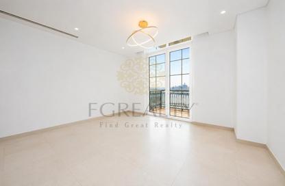 Apartment - 2 Bedrooms - 3 Bathrooms for rent in Floresta Gardens - Floresta Gardens - The Pearl Island - Doha