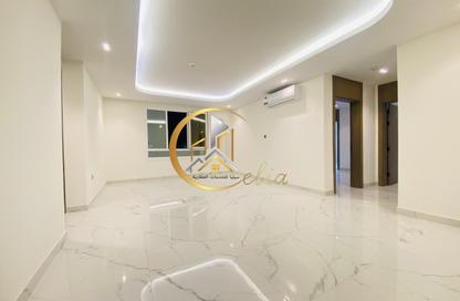 Apartment - 2 - 3 for rent in Asim Bin Omar Street - Al Mansoura - Doha