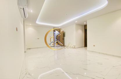 Apartment - 2 - 3 for rent in Asim Bin Omar Street - Al Mansoura - Doha Apartment - 2 - 3 for rent in Asim Bin Omar Street - Al Mansoura - Doha