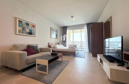Apartment - Studio - 1 Bathroom for rent in Viva West - Viva Bahriyah - The Pearl Island - Doha