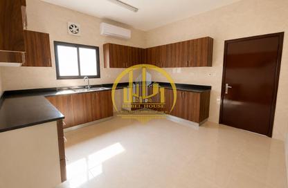 Villa - 5 Bedrooms - 3 Bathrooms for rent in Old Airport Road - Old Airport Road - Doha