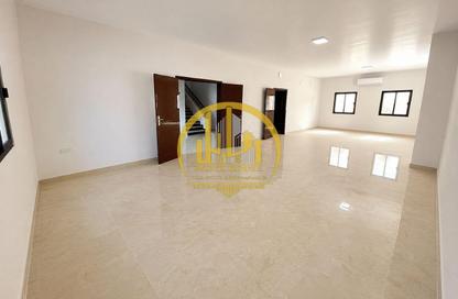 Villa - 5 Bedrooms - 3 Bathrooms for rent in Old Airport Road - Old Airport Road - Doha