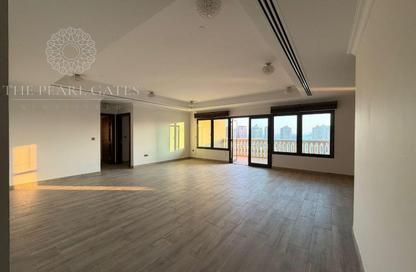 Apartment - 2 Bedrooms - 3 Bathrooms for rent in West Porto Drive - Porto Arabia - The Pearl Island - Doha