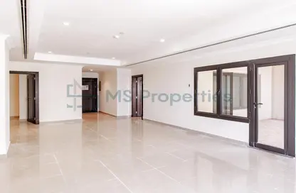 Apartment - 1 Bedroom - 2 Bathrooms for rent in East Porto Drive - Porto Arabia - The Pearl Island - Doha