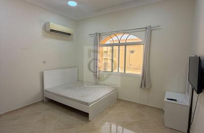 Apartment - Studio - 1 for rent in Al Maamoura - Al Maamoura - Doha