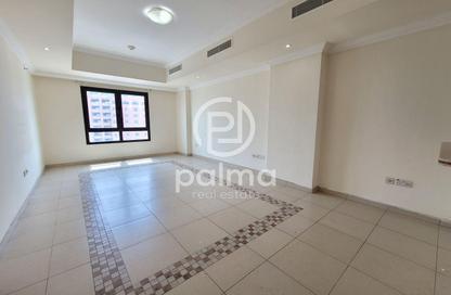 Apartment - 1 Bedroom - 2 Bathrooms for rent in East Porto Drive - Porto Arabia - The Pearl Island - Doha
