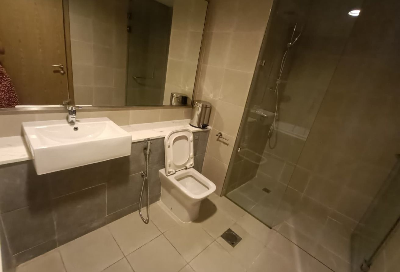 Luxury 1 BHK + Maid Fully Furnished Apartment thumbnail 11
