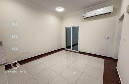 Apartment - 2 - 2 for rent in Al Mansoura - Al Mansoura - Doha