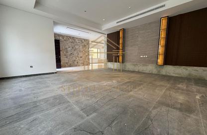Apartment - 7 Bedrooms - 7+ Bathrooms for rent in Al Kheesa - Al Kheesa - Umm Salal Mohammed