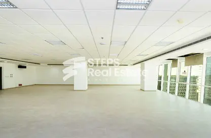 Office Space - Studio - 1 Bathroom for rent in Marina Tower 23 - Marina District - Lusail