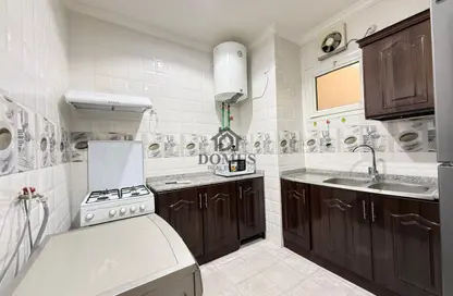 Apartment - 2 Bedrooms - 2 Bathrooms for rent in Thabit Bin Zaid Street - Al Mansoura - Doha