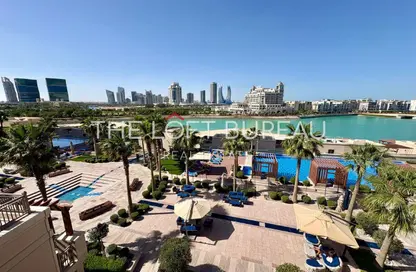 تاون هاوس - 3 غرف نوم - 5 حمامات للايجار في ابراج باي - منطقة الأبراج - جزيرة اللؤلؤة - الدوحة