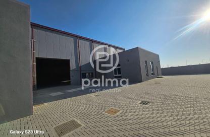 Warehouse - Studio - 6 Bathrooms for rent in East Industrial Street - Birkat Al Awamer - Al Wakra