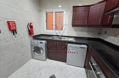 Apartment - 2 Bedrooms - 3 Bathrooms for rent in Al Sadd Road - Al Sadd - Doha