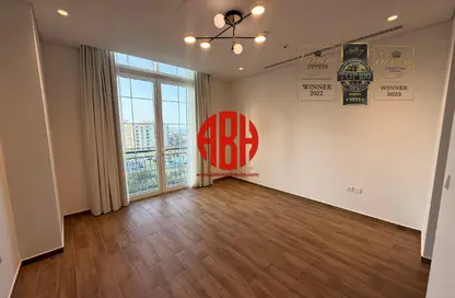Apartment - 1 Bedroom - 2 Bathrooms for rent in Floresta Gardens - Floresta Gardens - The Pearl Island - Doha