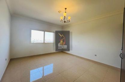 مجمع سكني - 4 غرف نوم - 5 حمامات للايجار في واي فيلدج - ابو سدرة - الريان - الدوحة مجمع سكني - 4 غرف نوم - 5 حمامات للايجار في واي فيلدج - ابو سدرة - الريان - الدوحة