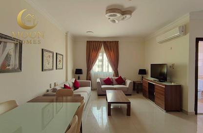 Apartment - 2 Bedrooms - 2 Bathrooms for rent in Umm Ghuwailina 4 - Umm Ghuwailina - Doha