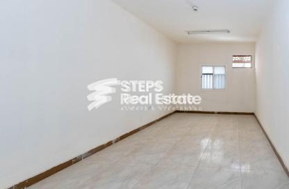 Labor Camp - Studio - 7+ Bathrooms for rent in East Industrial Street - Birkat Al Awamer - Al Wakra