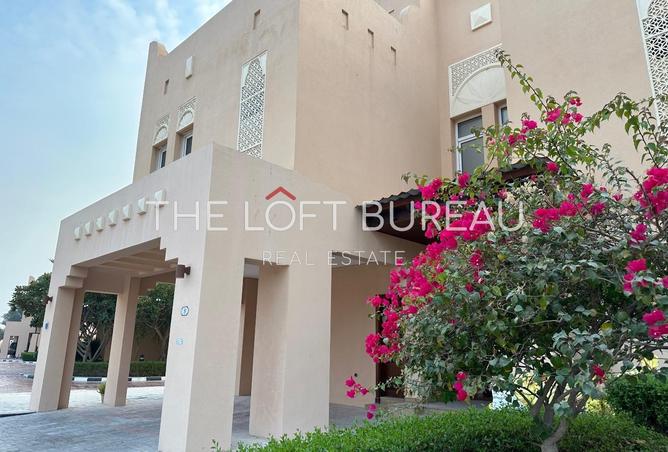 998767 - Property Image 2