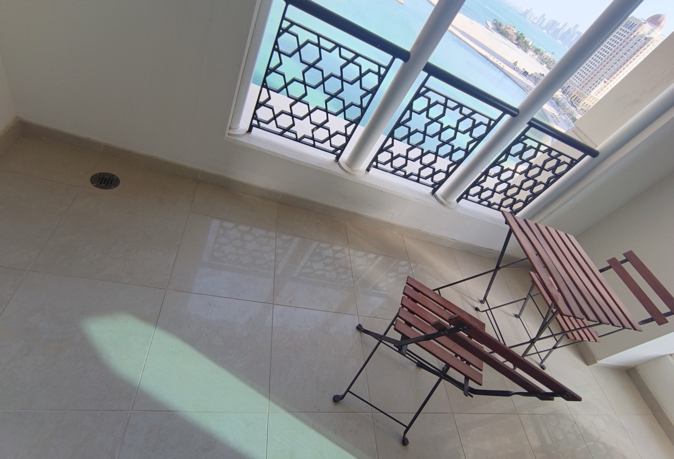 2BHK WITH BILLS LUXURIOUS SEA VIEW FURNISHED thumbnail 5