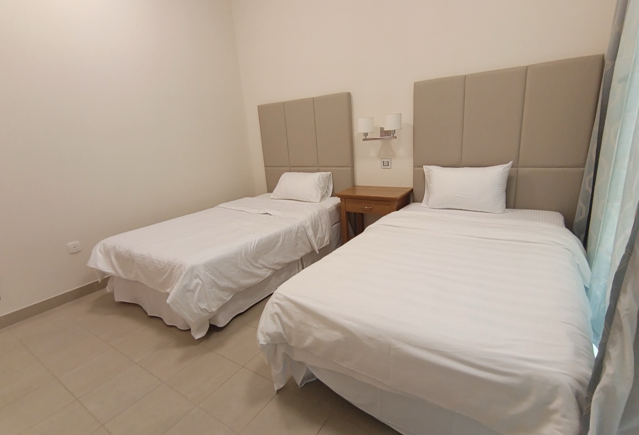 2BHK WITH BILLS LUXURIOUS SEA VIEW FURNISHED thumbnail 12