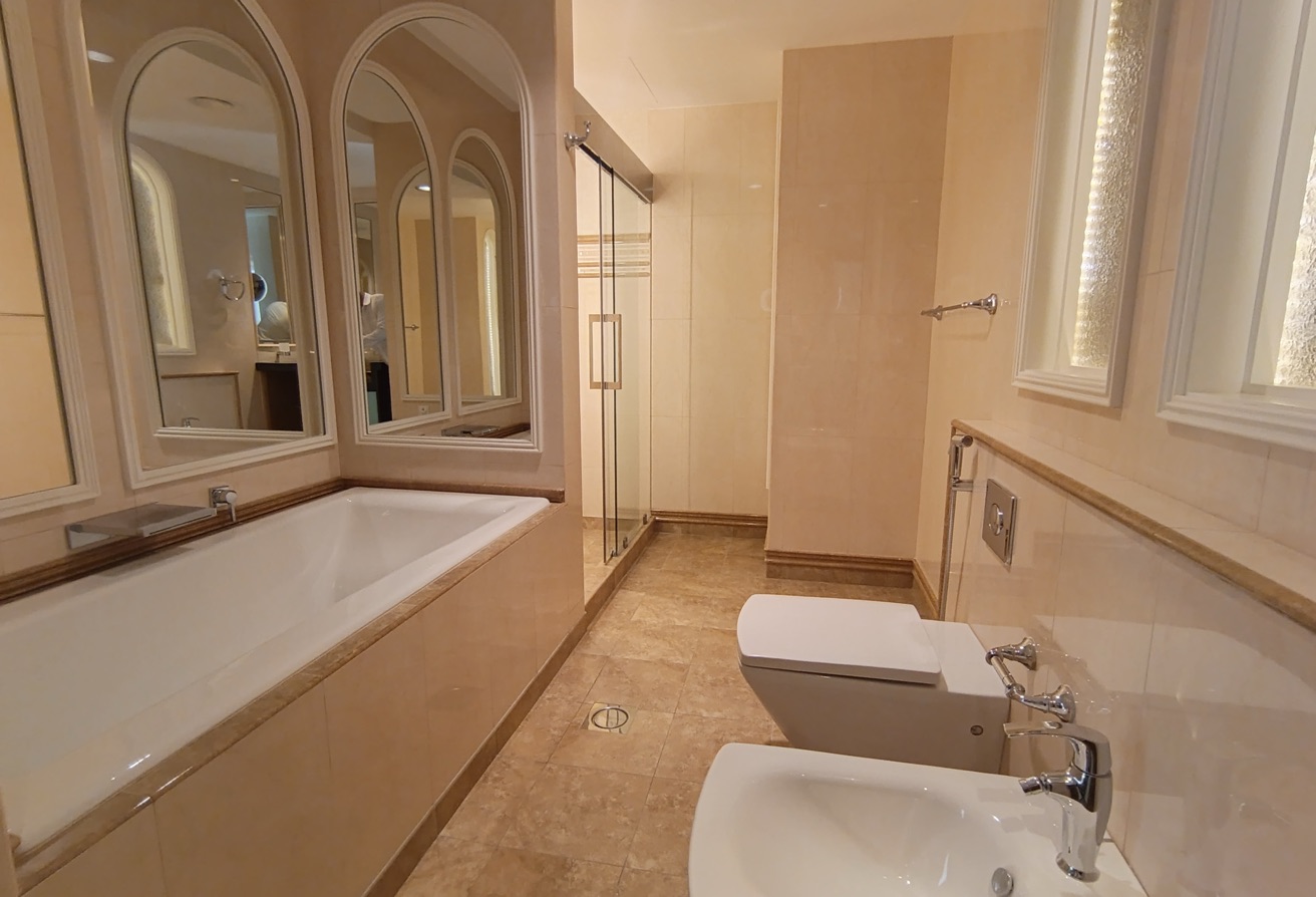 2BHK WITH BILLS LUXURIOUS SEA VIEW FURNISHED thumbnail 15