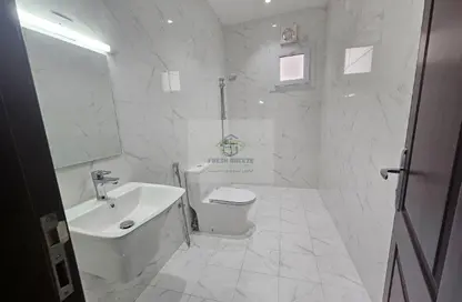 شقة - 2 غرف نوم - 2 حمامات للايجار في شقق مساكن المطار القديم - طريق المطار القديم - الدوحة