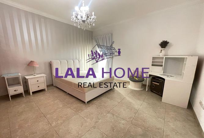 52318110 - Property Image 3