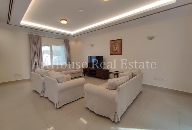 1015359 - Property Image 2