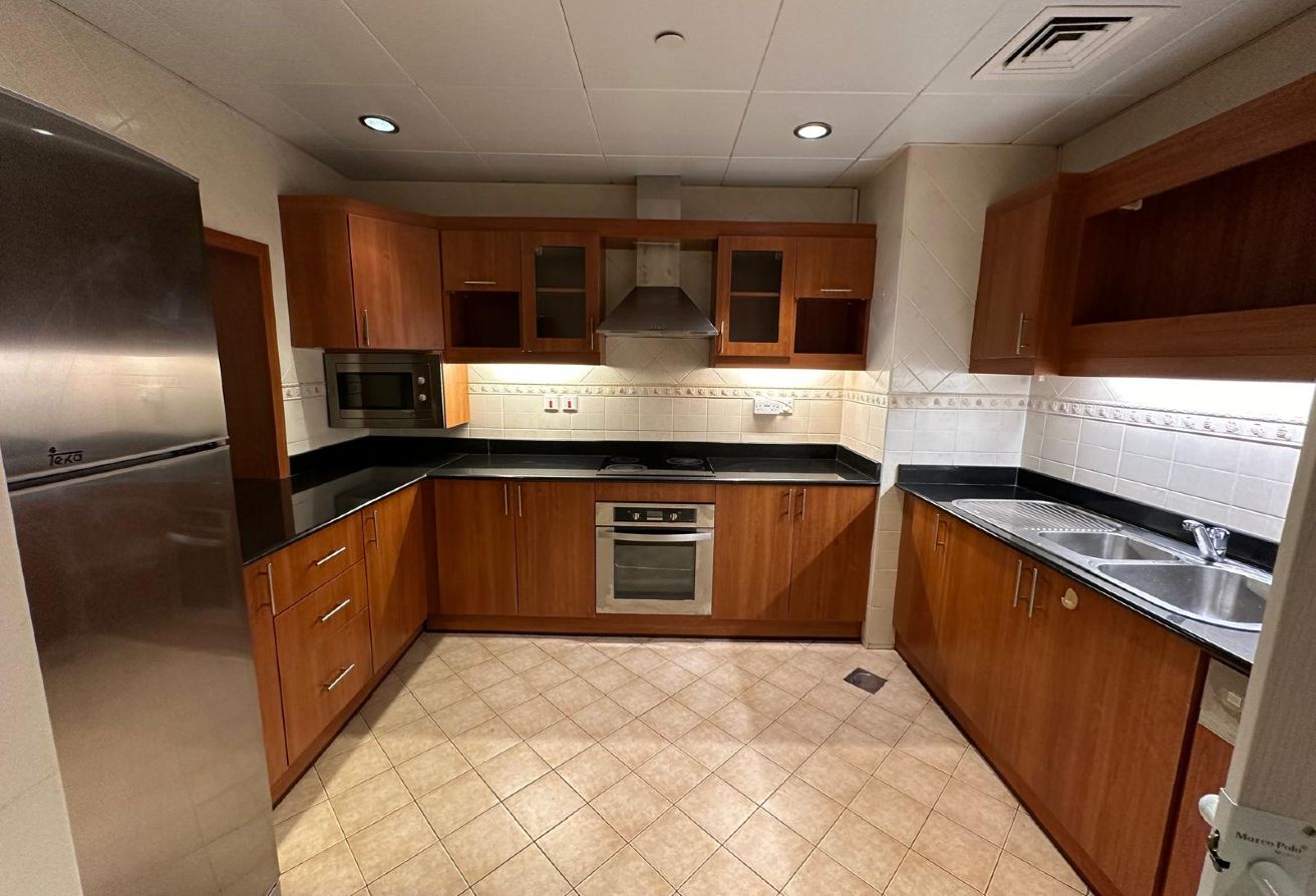 Stunning 2 Bedroom with a Balcony thumbnail 4