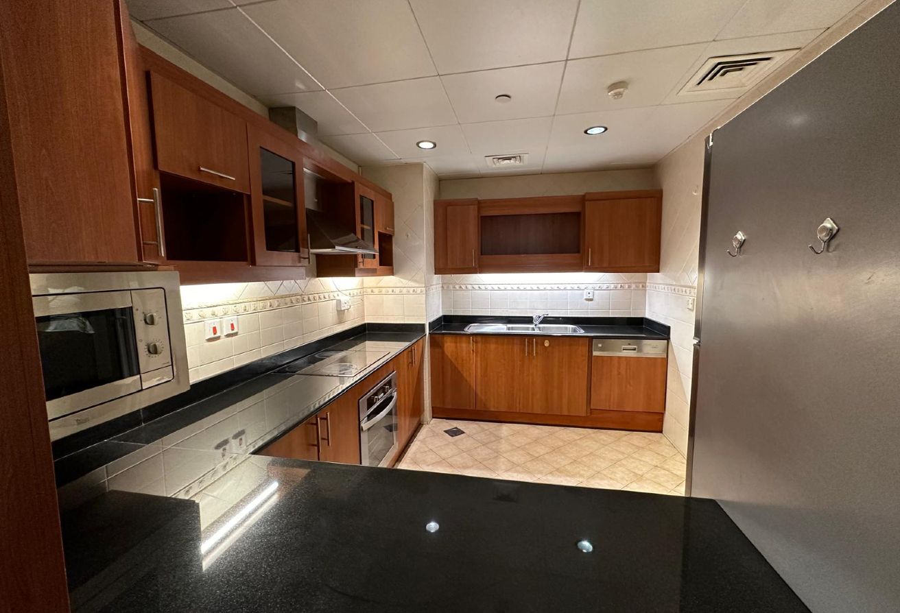 Stunning 2 Bedroom with a Balcony thumbnail 5