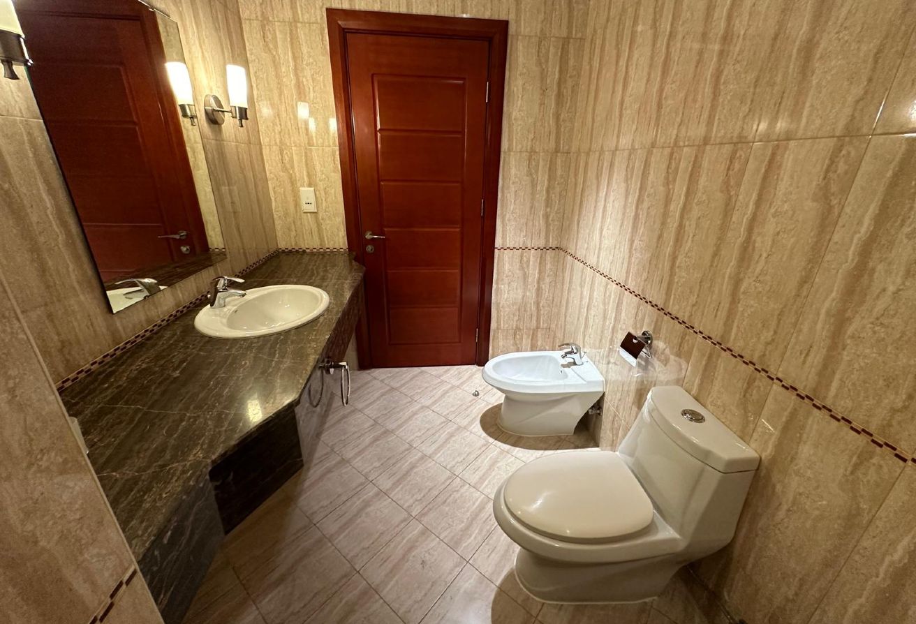 Stunning 2 Bedroom with a Balcony thumbnail 9