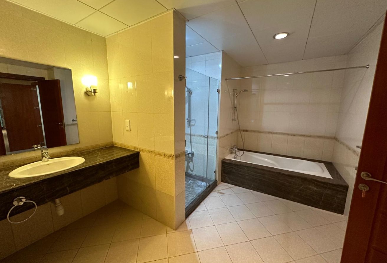 Stunning 2 Bedroom with a Balcony thumbnail 15