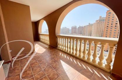 Apartment - 2 Bedrooms - 2 Bathrooms for rent in Tower 18 - Porto Arabia - The Pearl Island - Doha
