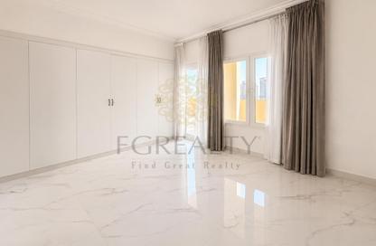 Apartment - 2 Bedrooms - 3 Bathrooms for rent in West Porto Drive - Porto Arabia - The Pearl Island - Doha