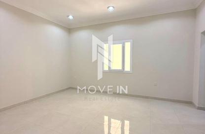 Apartment - 2 Bedrooms - 2 Bathrooms for rent in Al Nasr Street - Al Nasr - Doha