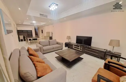 Apartment - 2 Bedrooms - 2 Bathrooms for rent in Anas Street - Fereej Bin Mahmoud North - Fereej Bin Mahmoud - Doha