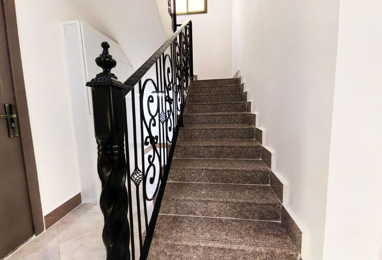 Spacious 4 BHK|Fully Furnished| With Balcony thumbnail 11