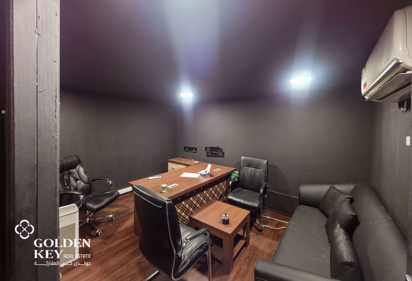 Office Space w/ Mezzanine | Prime Location