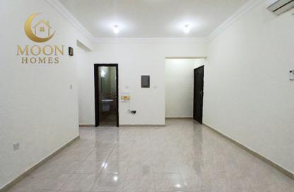 Apartment - 1 Bedroom - 2 Bathrooms for rent in Old Al Ghanim - Al Ghanim - Doha